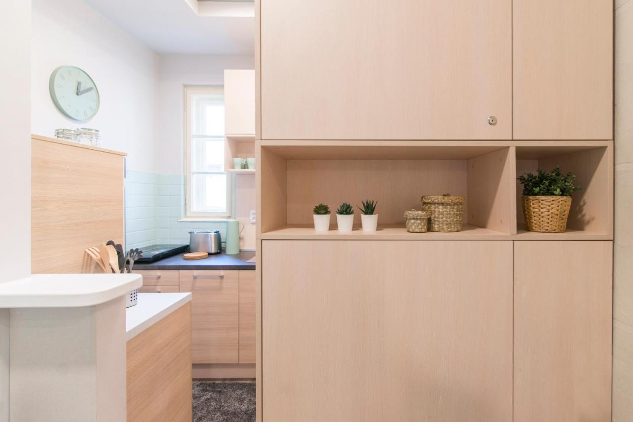 5 Apartment *